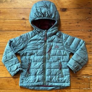 Kids L.L.Bean Downtek Puffer Jacket, Size 4. Blue/Green With Mulberry Lining.